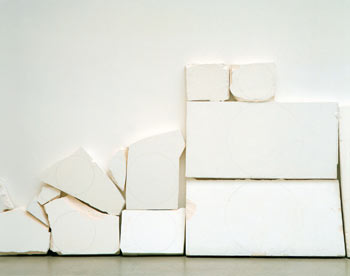 Gabriel Orozco, <i>The Inner Circles of the Wall</i>, 1999. Plaster and pencil, dimensions variable.   Courtesy of the artist & Galerie Chantal Crousel. Photo credit: Florian Kleinefenn.