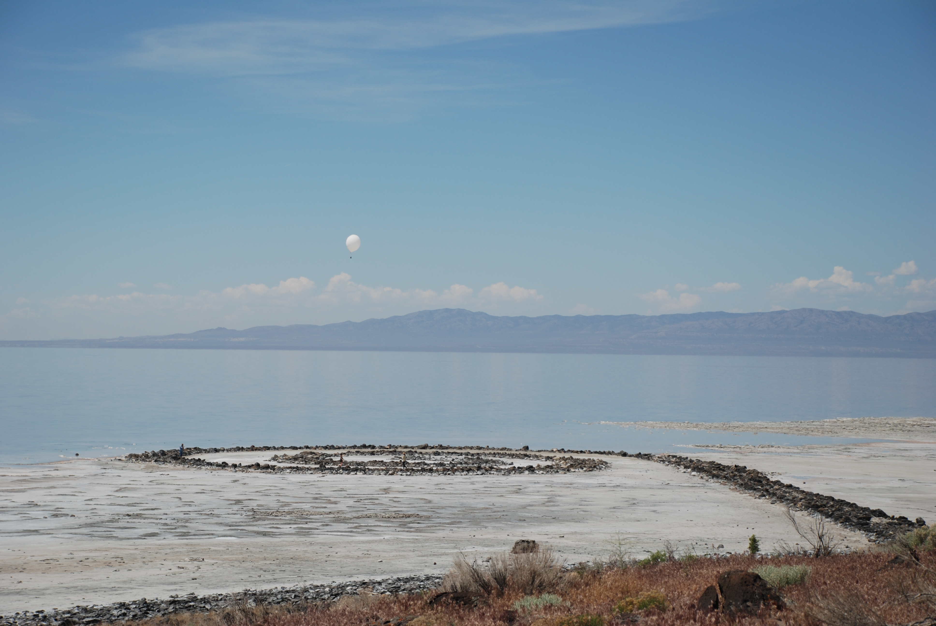 image-2-view-of-spiral-jetty-with-tethered-balloon-and-camera-photo-by-katie-stone-sonnenborn1