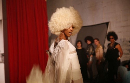 Carrie Mae Weems. Afro-Chic (video still), 2010. DVD, 5 minutes, 30 seconds. Courtesy of the artist and Jack Shainman Gallery, New York. © Carrie Mae Weems.