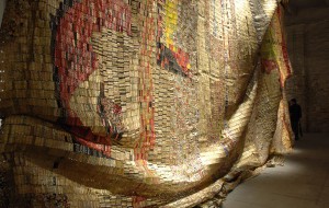 El Anatsui. "Dusasa I," (2007). Courtesy of the artist and The Nelson-Atkins Museum of Art.