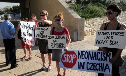 The protest against Ladislav Bátora. Stefokova and Moyzes launched the protest with two women, pictured here, on the steps of Yad Vashem, Jerusalem, September 15, 2011. Image credit: Zuzana Stefkova.