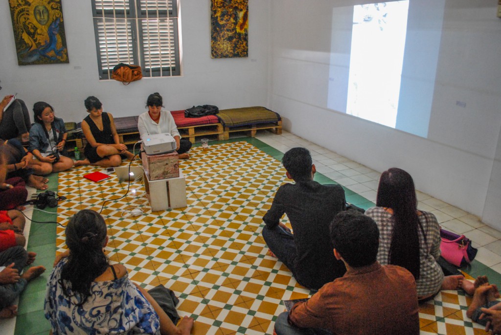 A workshop at Sammaki Community Arts, in Battambang, Cambodia. 2015. Courtesy Ben Valentine. © Ben Valentine.