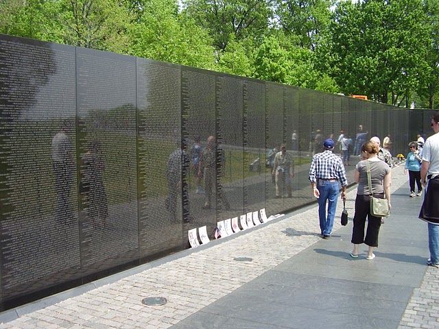 vietnam veterans memorial controversy