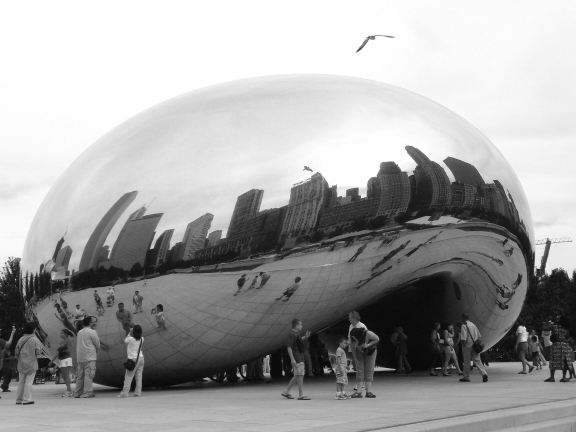 Cloud Gate by Anish Kapoor (photo by An Xiao)