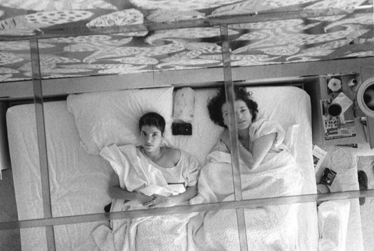 Lisa Ross, “Mirrored Ceiling, Daughter/Mother” (1990), silver gelatin. Courtesy of Lisa Ross.