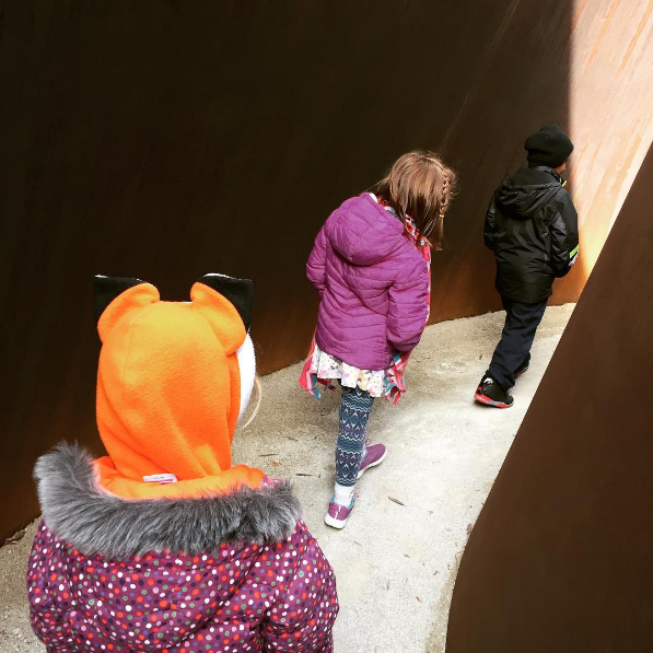 Students exploring Richard Serra's work. Photo courtesy of the author on Instagram. 
