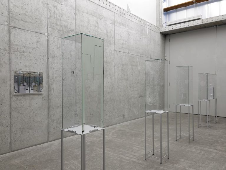 Exhibition view of Dierk Schmidt – Broken Windows 6.3 at KOW, Berlin, 2016. Photo courtesy of Ladislav Zajac and KOW, Berlin.