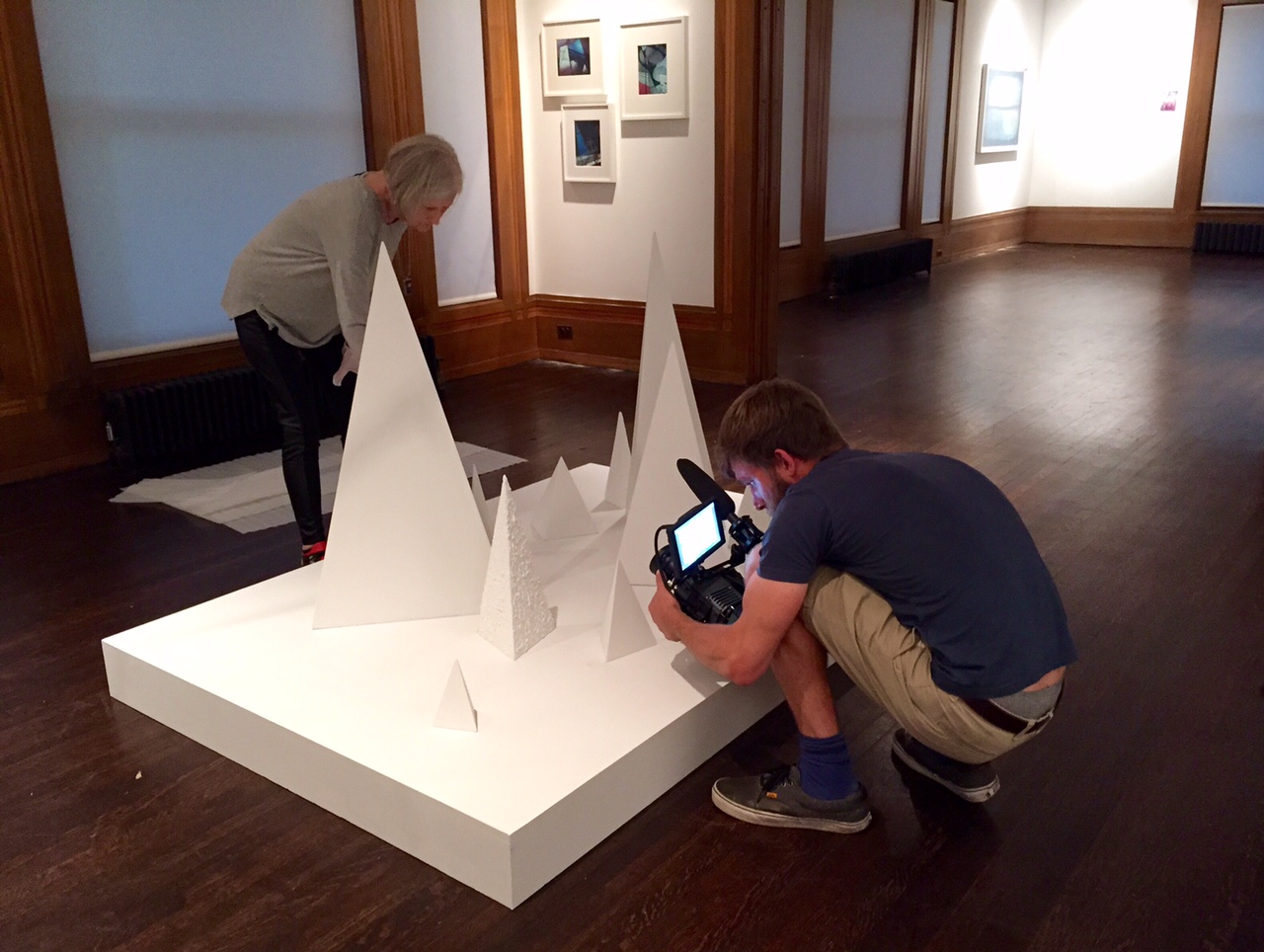 ART21 filming Barbara Kasten at The Graham Foundation in Chicago, USA, 2015. Behind the scenes of ART21’s series Art in the Twenty-First Century, Season 8, 2016. Photo: Nick Ravich. © ART21, Inc. 2016.