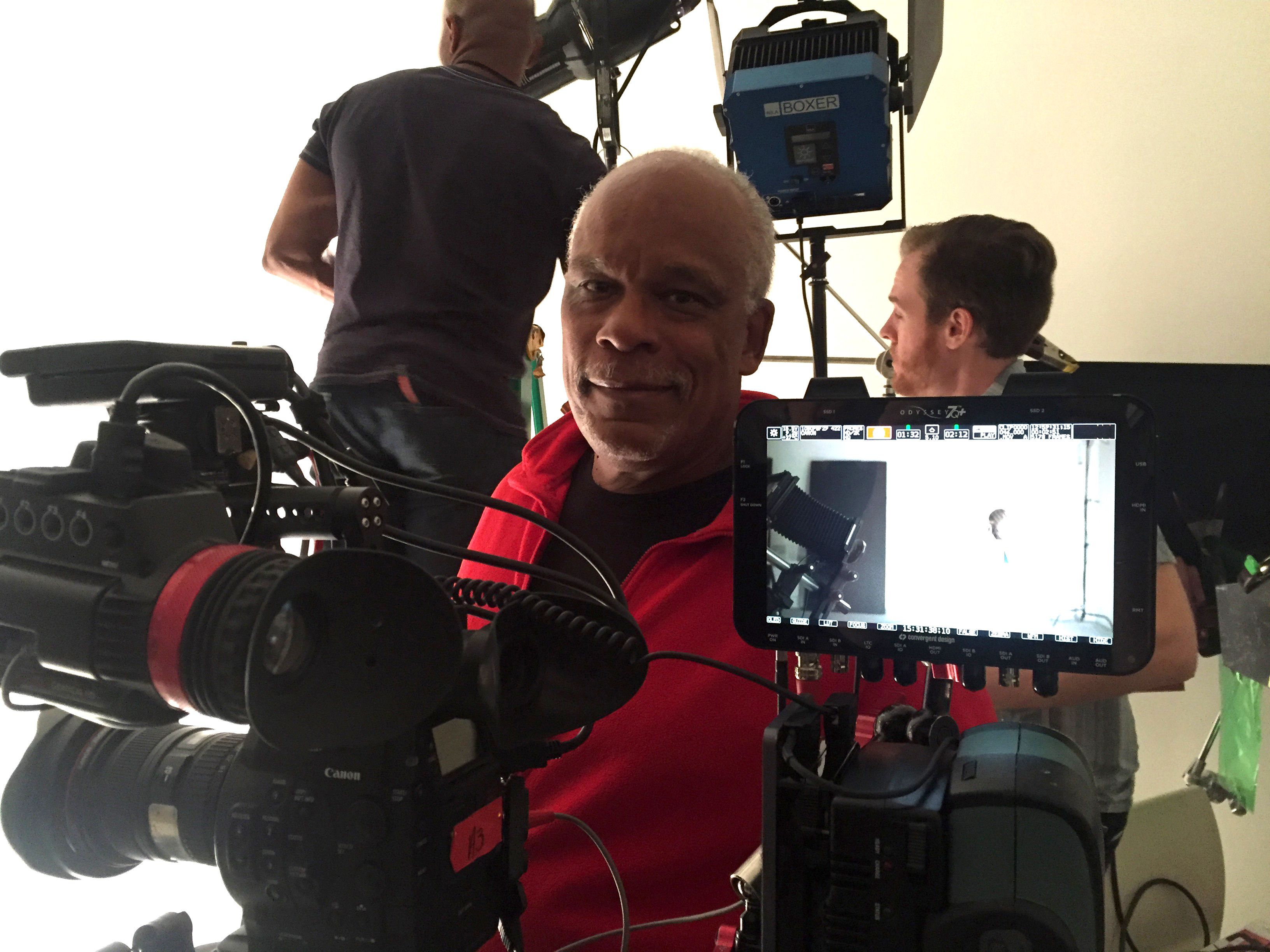 Chicago director Stanley Nelson filming with Barbara Kasten in Chicago, 2016. Behind the scenes of Season 8 of Art in the Twenty-First Century. Photo: Kate Bowen. © ART21, Inc. 2016.